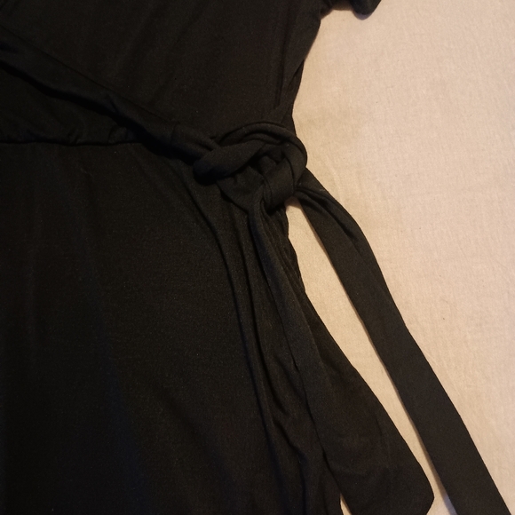 NWT Women's Large V-neck Wrap Dress short sleeve tie waist midi flowy dress - Picture 9 of 12